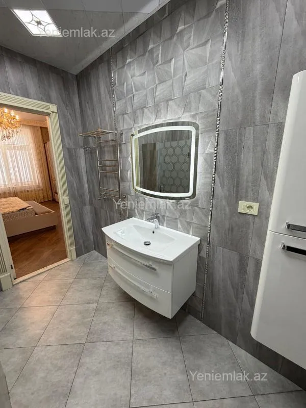 Satılır 4 otaqlı yeni tikili 161 m²