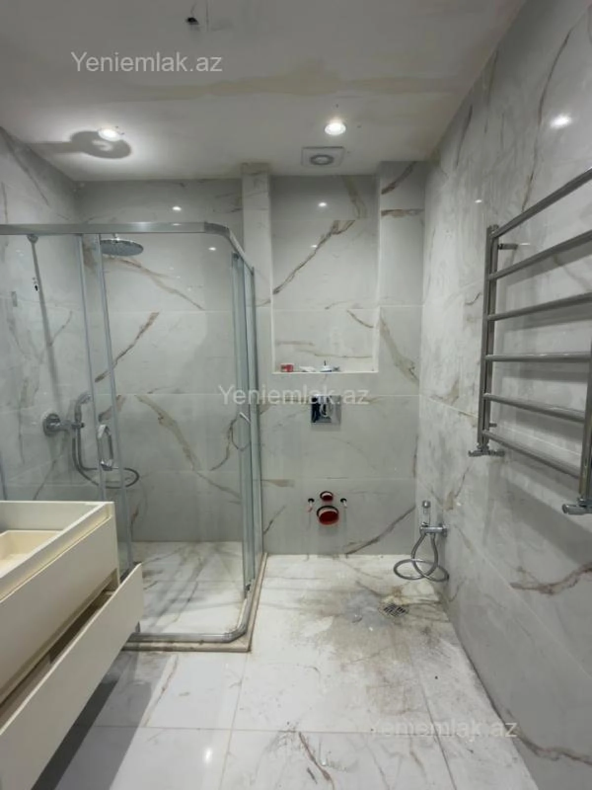 Satılır 3 otaqlı yeni tikili 72 m²