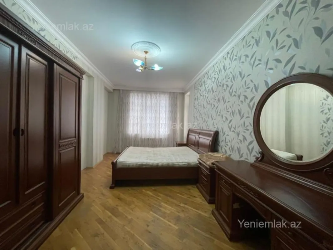 Satılır 3 otaqlı yeni tikili 120 m²