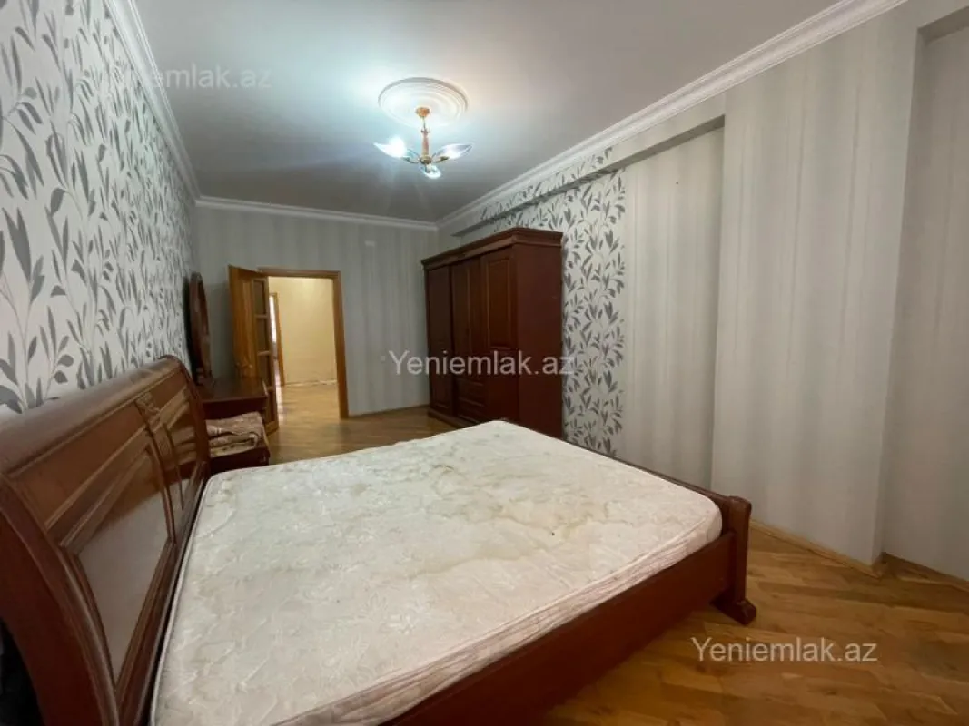 Satılır 3 otaqlı yeni tikili 120 m²