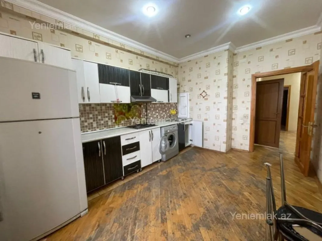 Satılır 3 otaqlı yeni tikili 120 m²