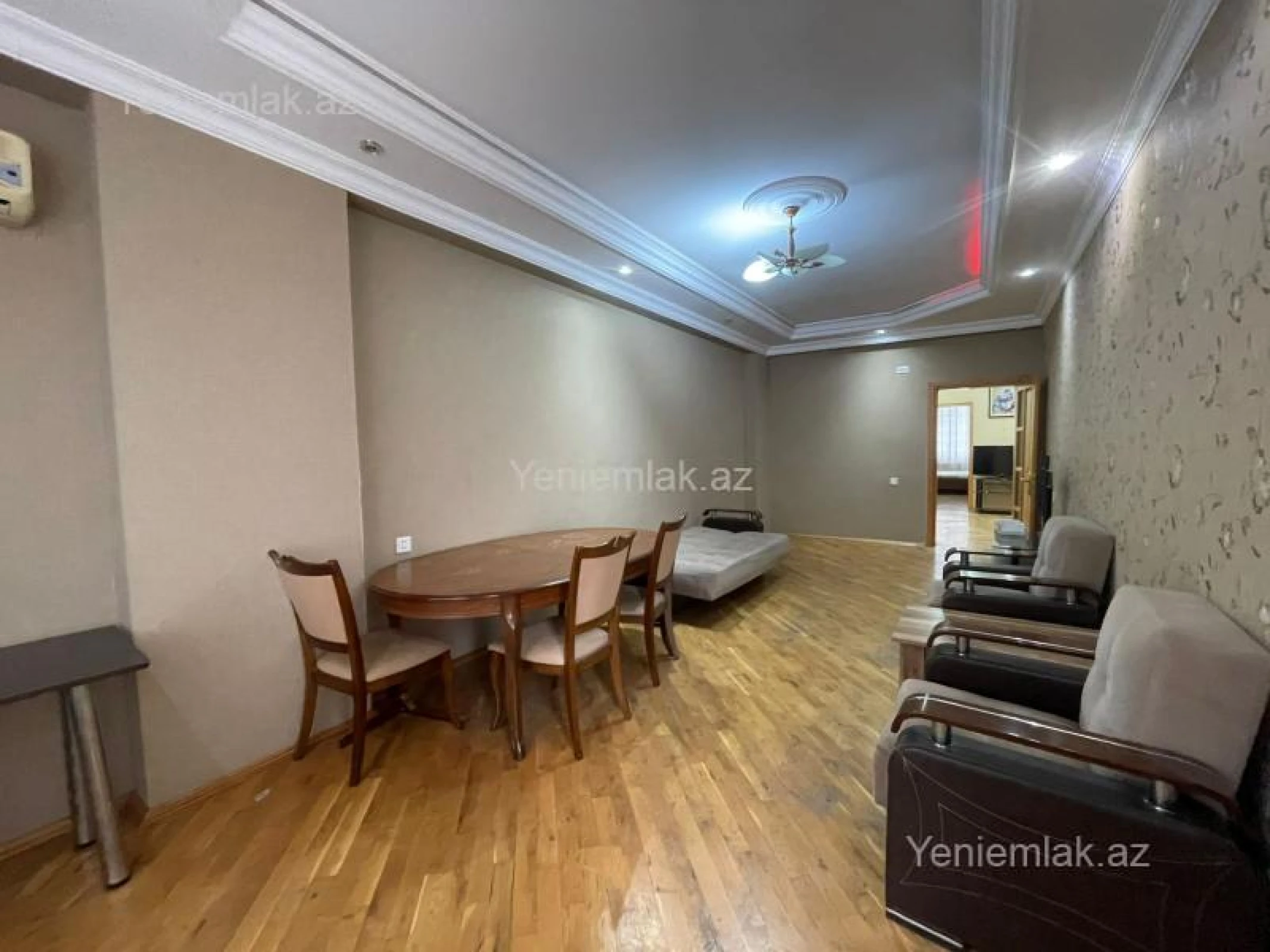 Satılır 3 otaqlı yeni tikili 120 m²