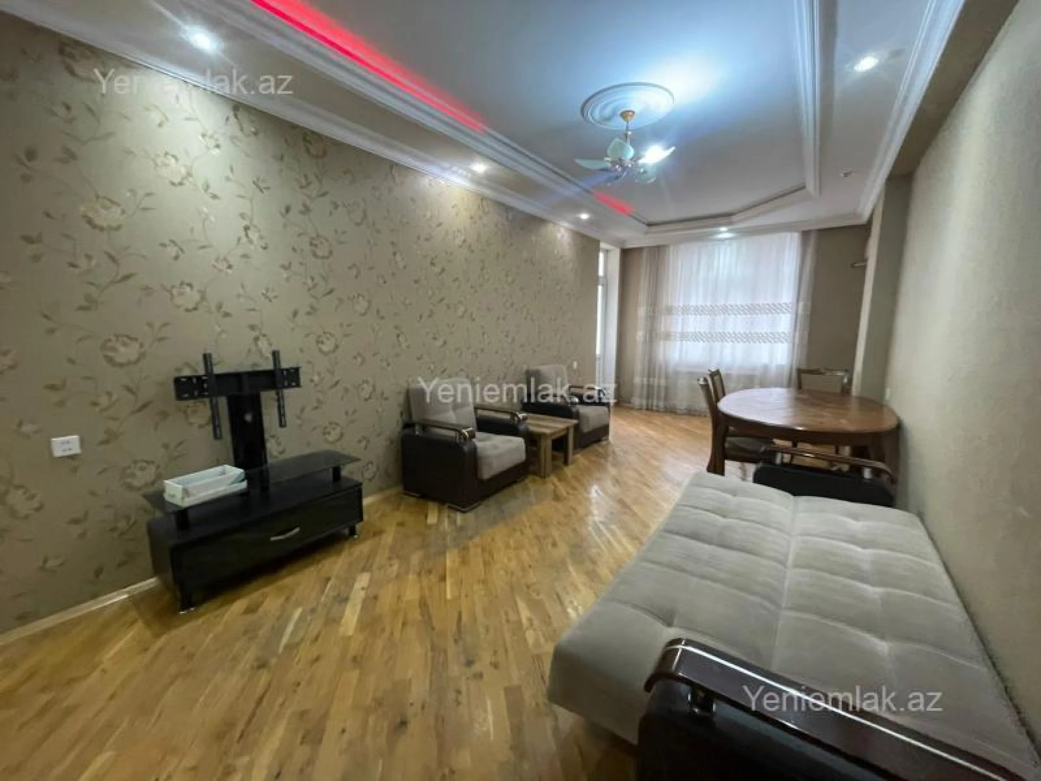 Satılır 3 otaqlı yeni tikili 120 m²