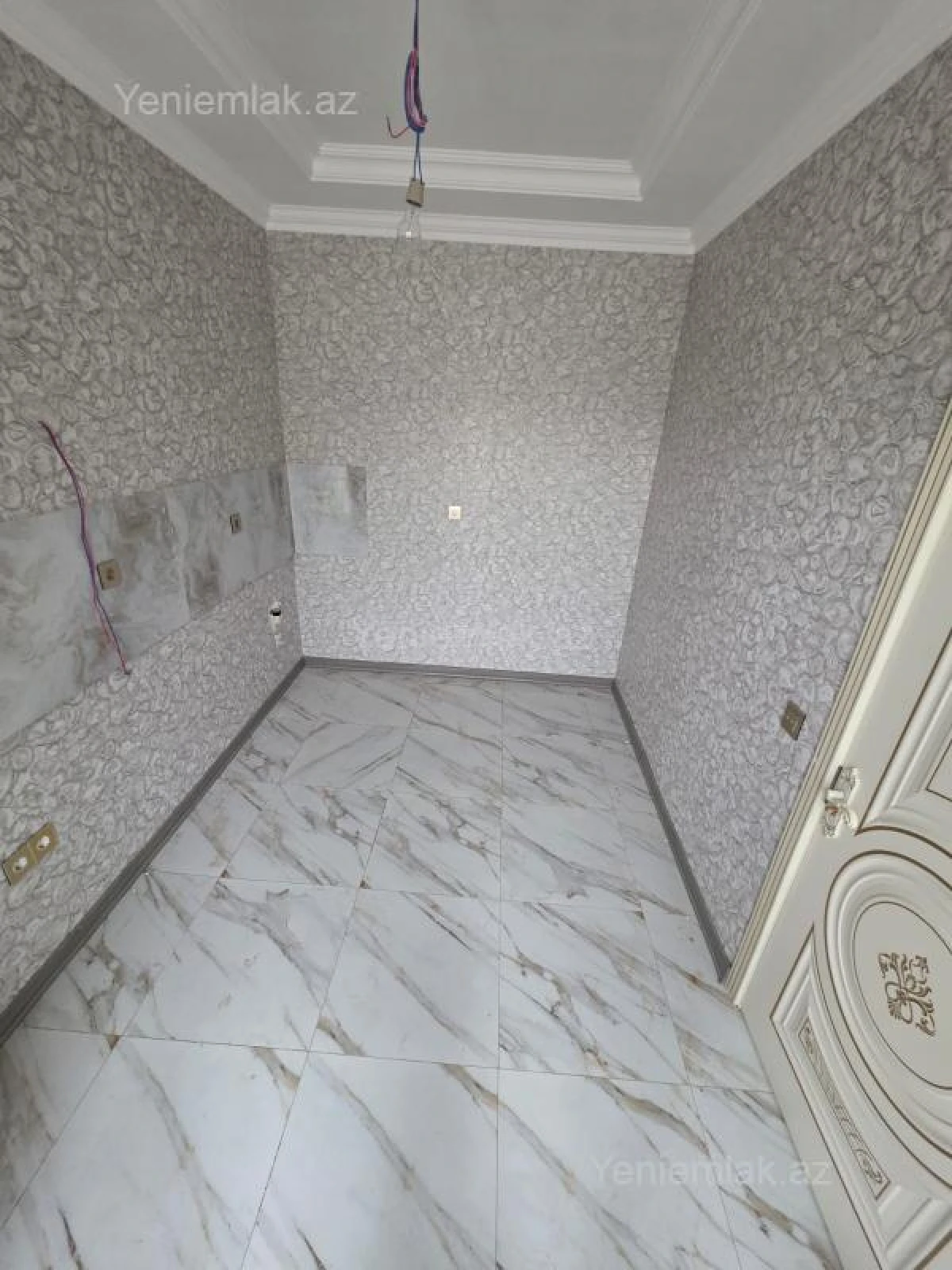 Satılır 5 otaqlı həyət evi 140 m²