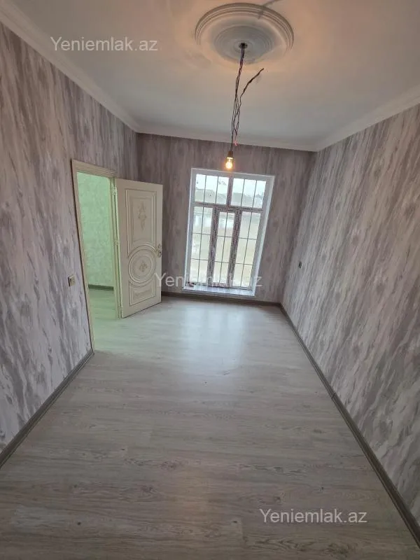 Satılır 5 otaqlı həyət evi 140 m²