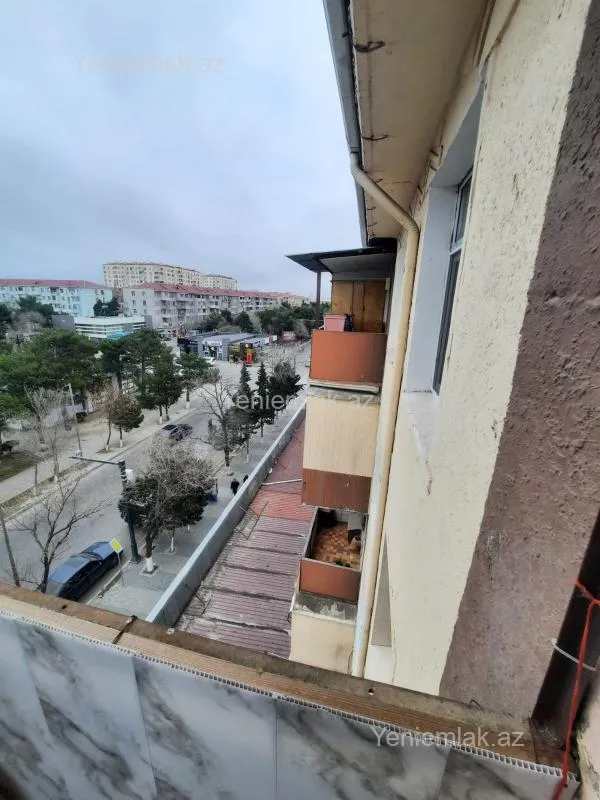 Satılır 3 otaqlı köhnə tikili 70 m²