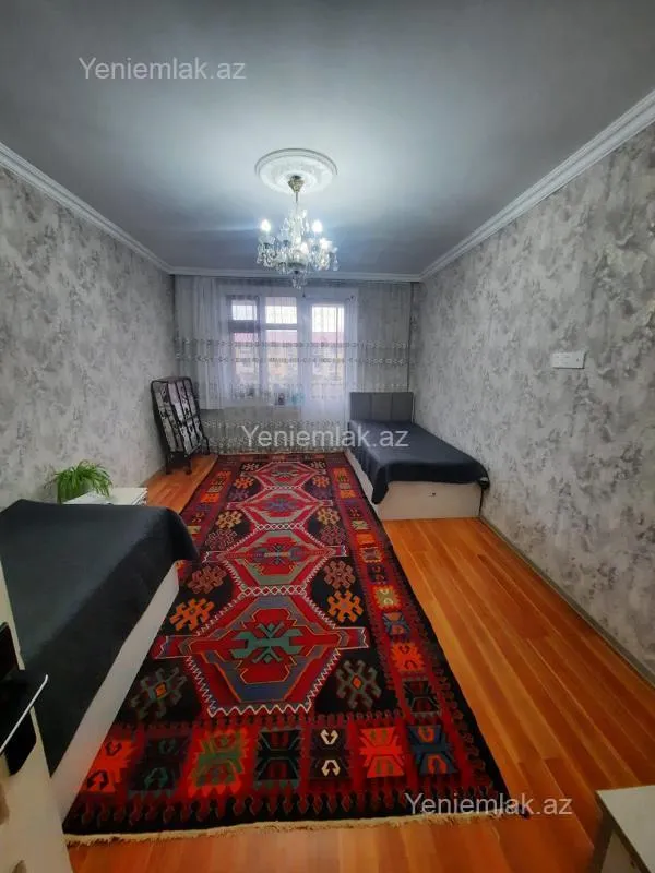 Satılır 3 otaqlı köhnə tikili 70 m²