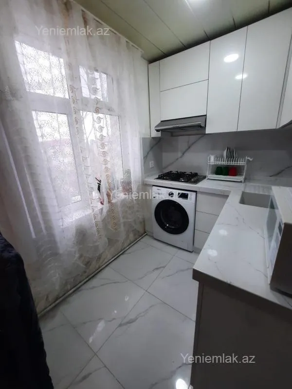 Satılır 3 otaqlı köhnə tikili 70 m²