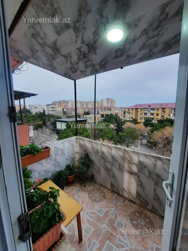 Satılır 3 otaqlı köhnə tikili 70 m²