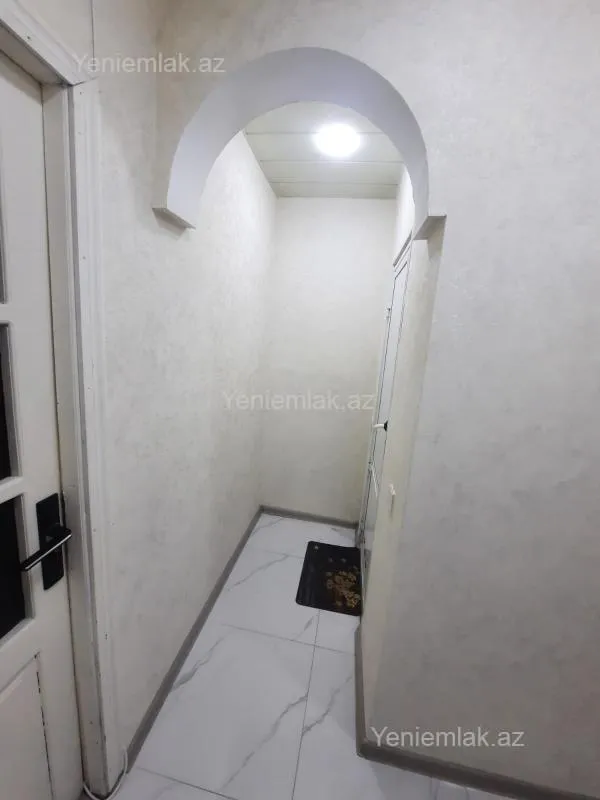Satılır 3 otaqlı köhnə tikili 70 m²