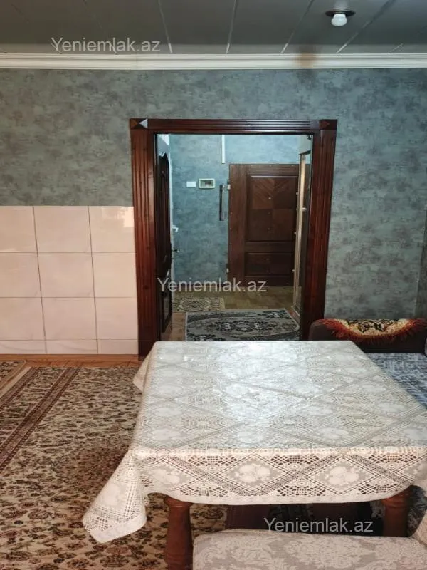 Satılır 2 otaqlı köhnə tikili 55 m²