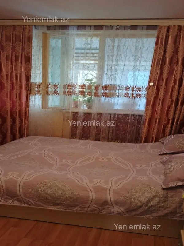 Satılır 2 otaqlı köhnə tikili 55 m²