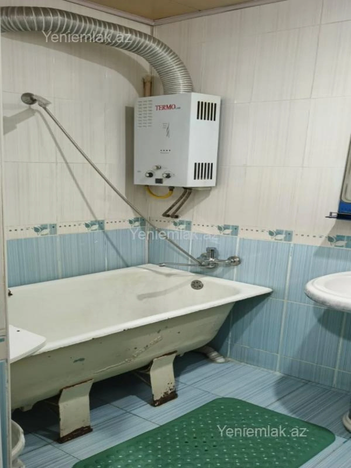 Satılır 2 otaqlı köhnə tikili 55 m²