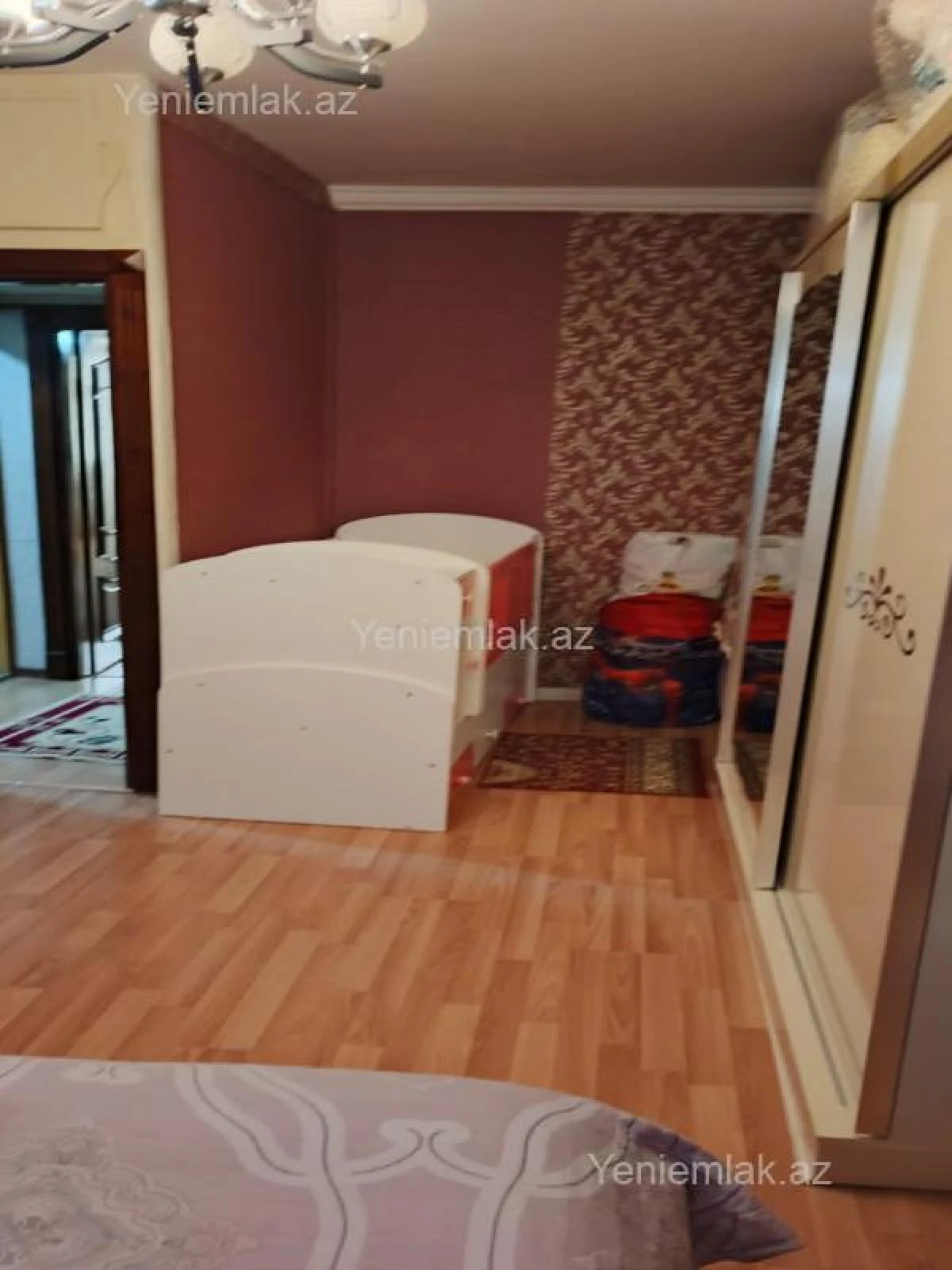 Satılır 2 otaqlı köhnə tikili 55 m²