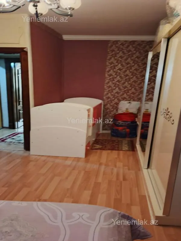 Satılır 2 otaqlı köhnə tikili 55 m²