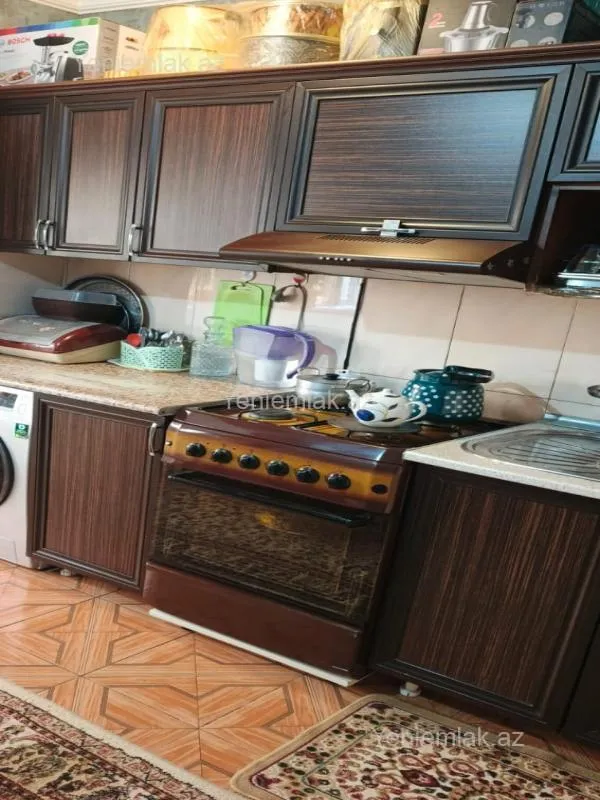 Satılır 2 otaqlı köhnə tikili 55 m²