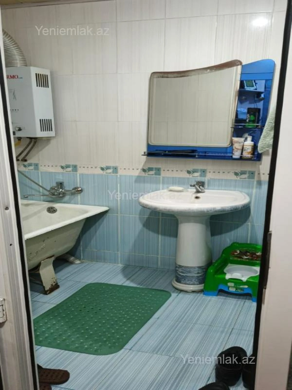 Satılır 2 otaqlı köhnə tikili 55 m²