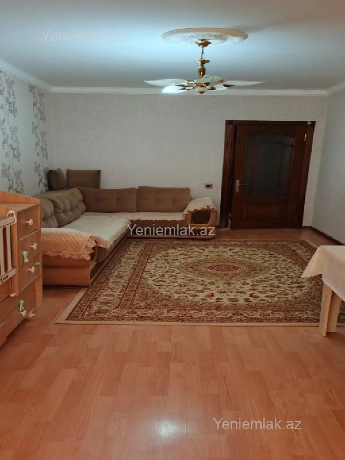 Satılır 2 otaqlı köhnə tikili 55 m²