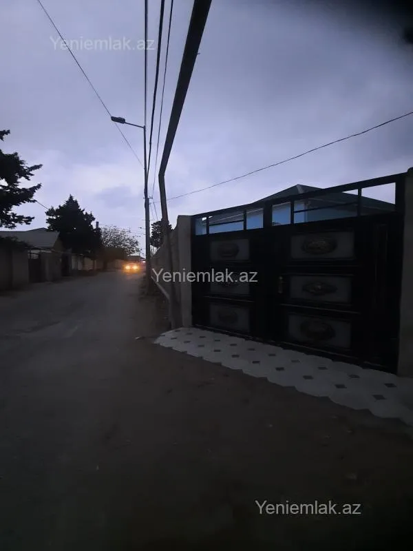 Satılır 4 otaqlı həyət evi 135 m²