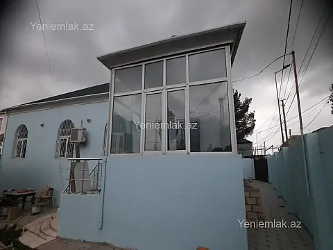 Satılır 4 otaqlı həyət evi 135 m²