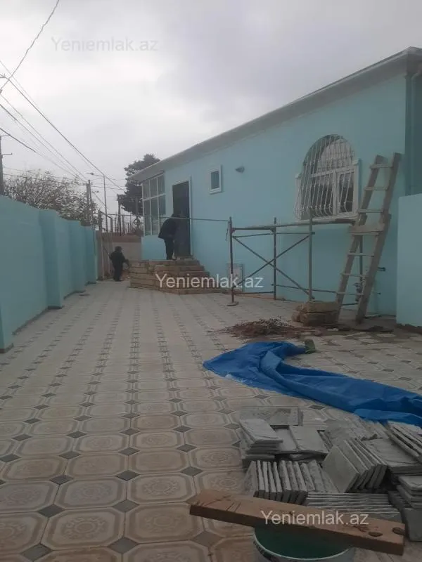 Satılır 4 otaqlı həyət evi 135 m²