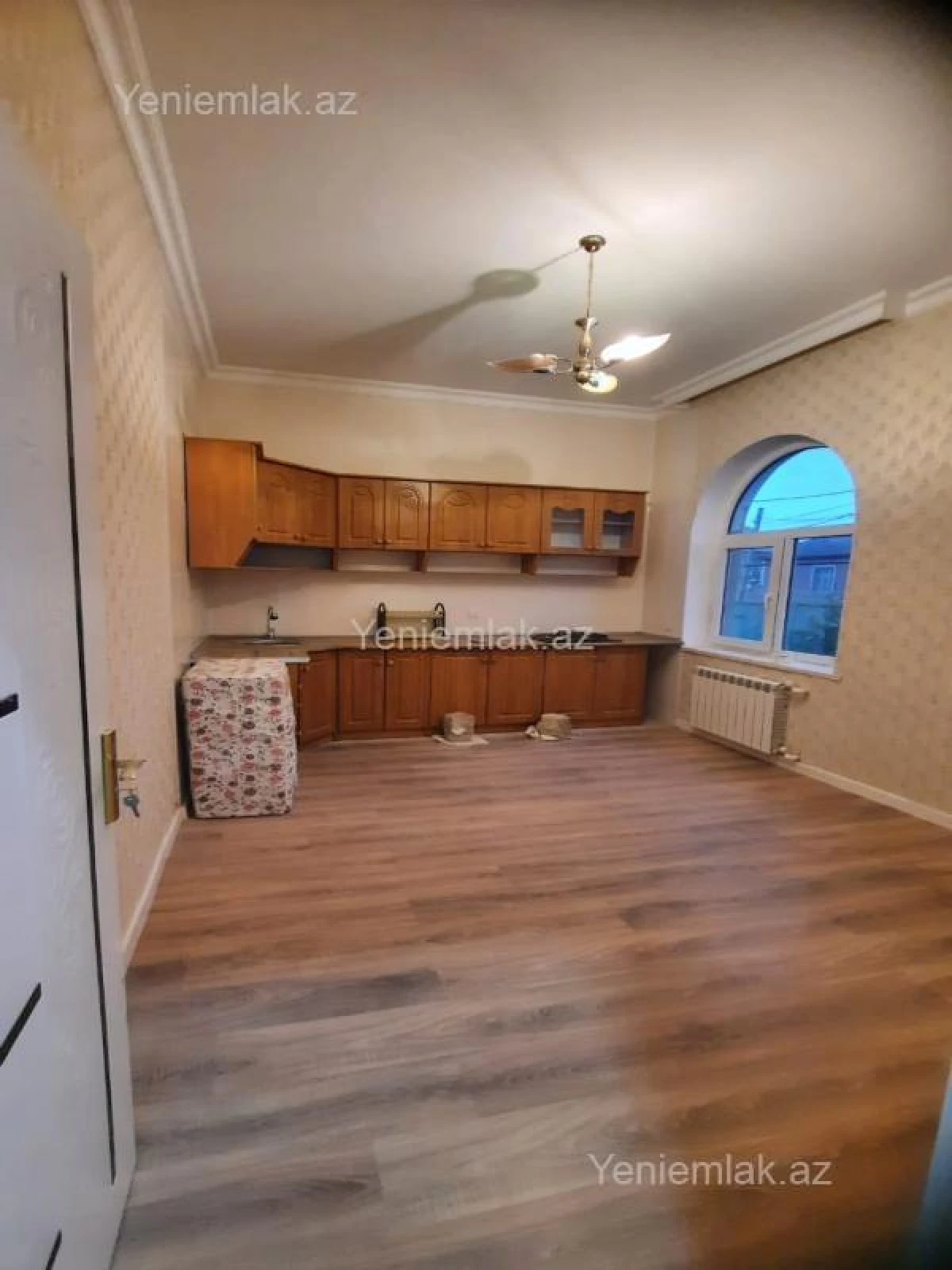 Satılır 4 otaqlı həyət evi 135 m²