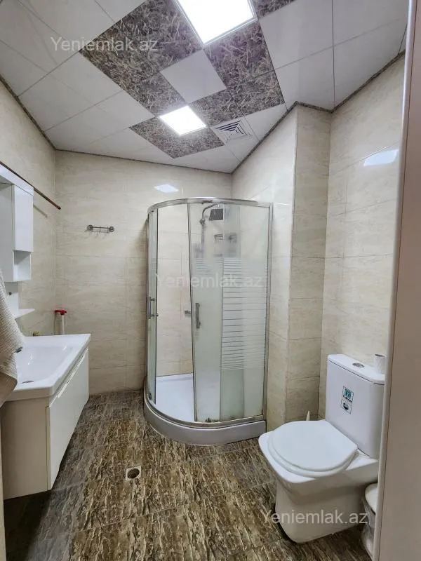 Satılır 3 otaqlı yeni tikili 77 m²