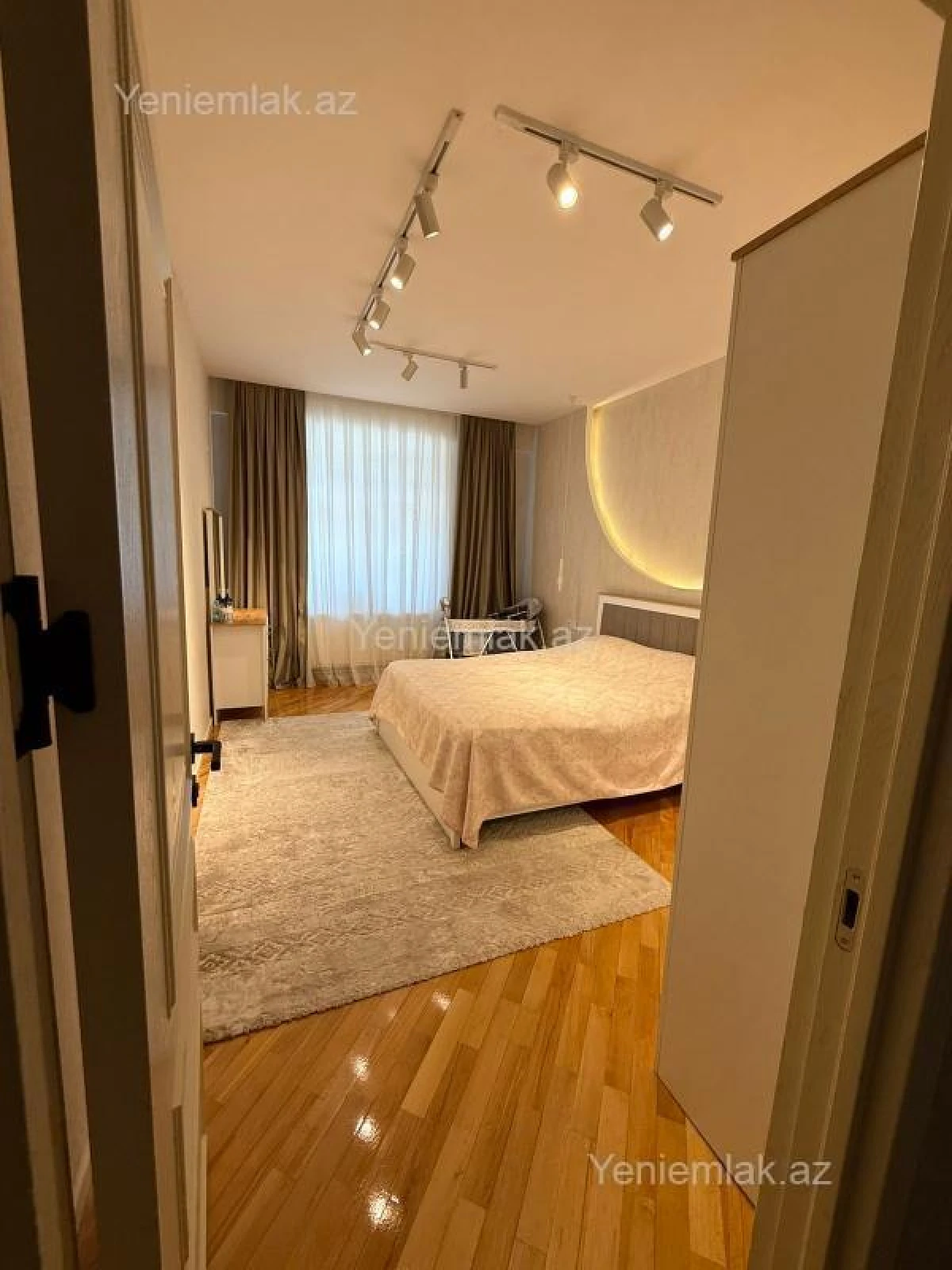 Satılır 3 otaqlı yeni tikili 93 m²