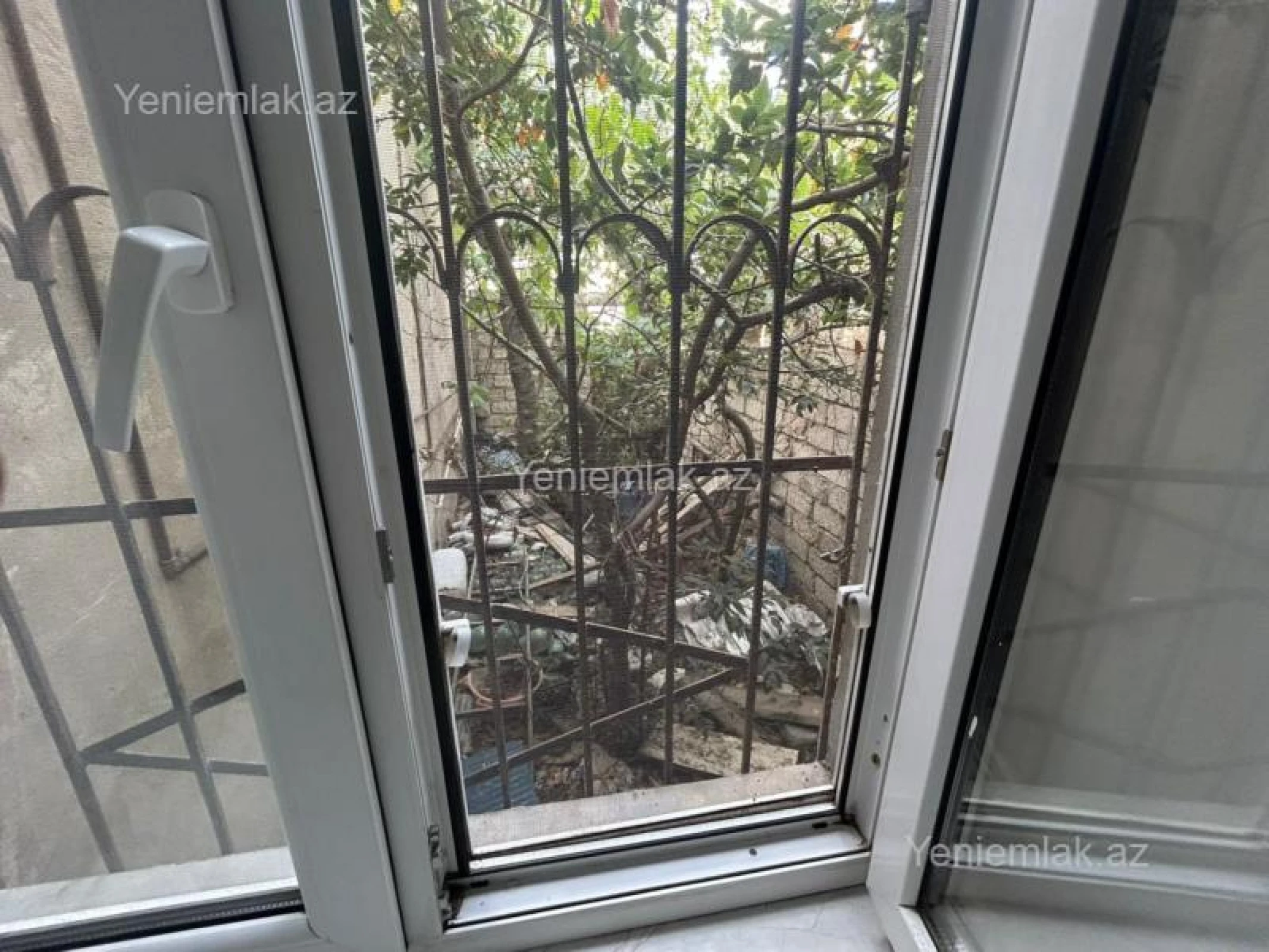 Satılır 5 otaqlı həyət evi 100 m²