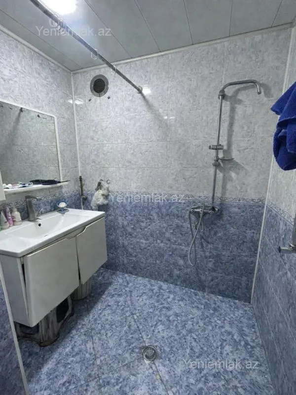 Satılır 5 otaqlı həyət evi 100 m²