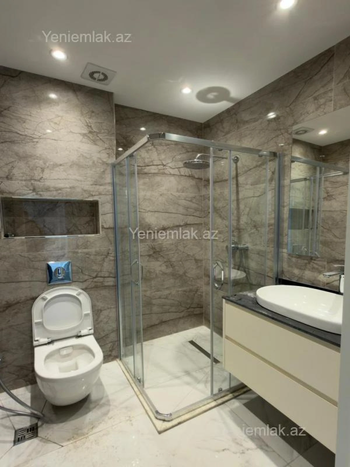 Satılır 3 otaqlı yeni tikili 68 m²