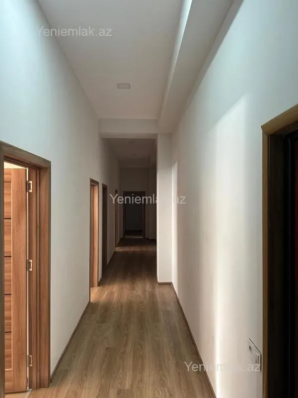 Satılır 5 otaqlı ofis 128 m²