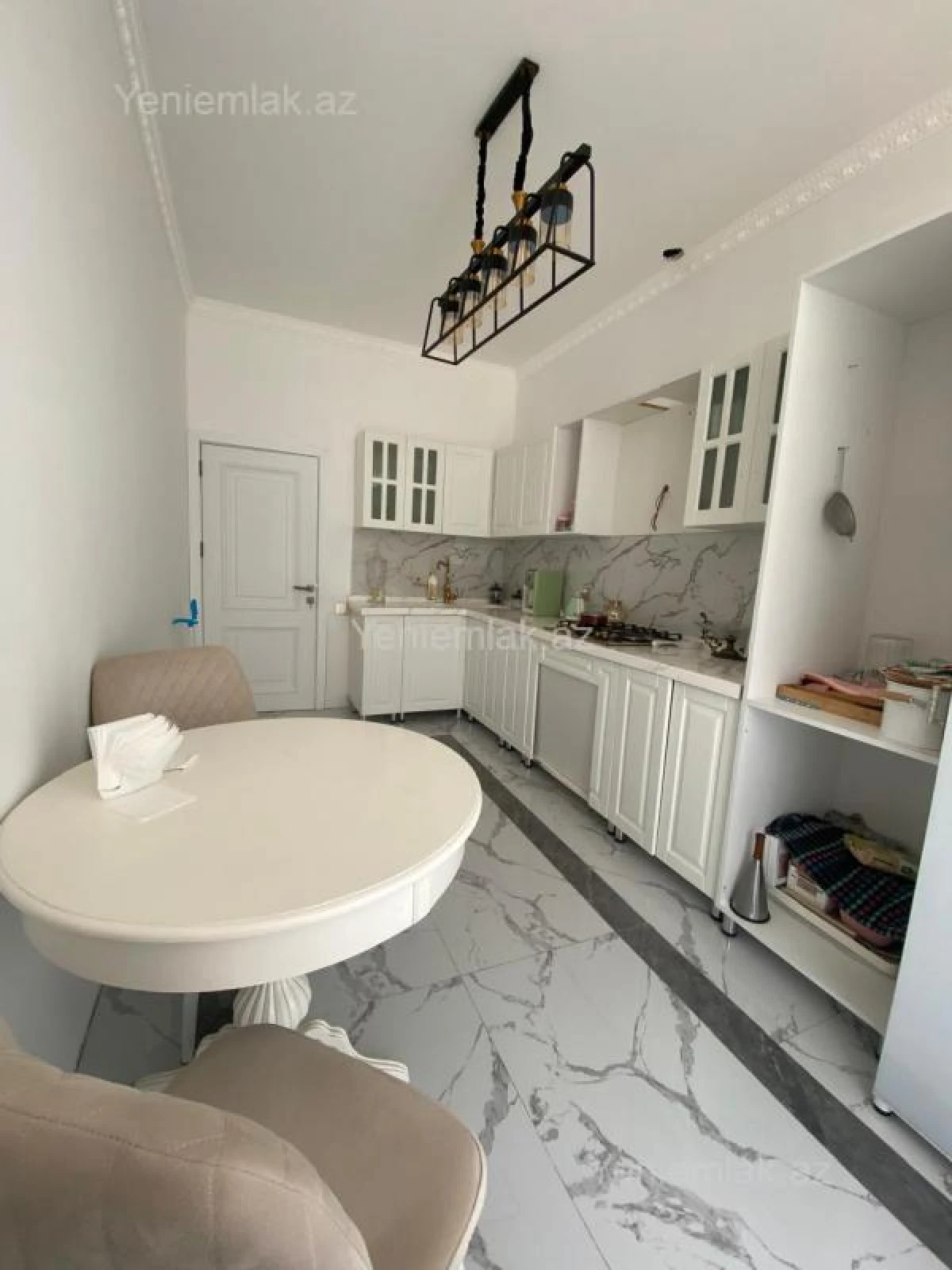 Satılır 3 otaqlı yeni tikili 90 m²