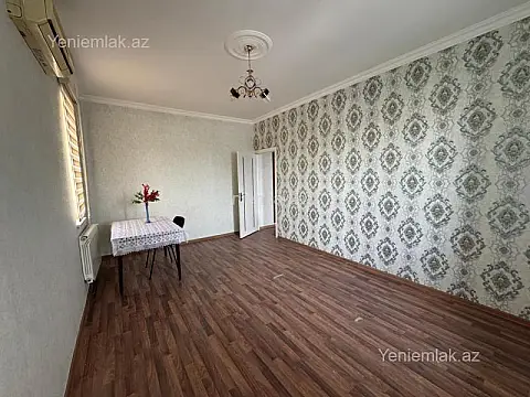Satılır 2 otaqlı köhnə tikili 45 m²