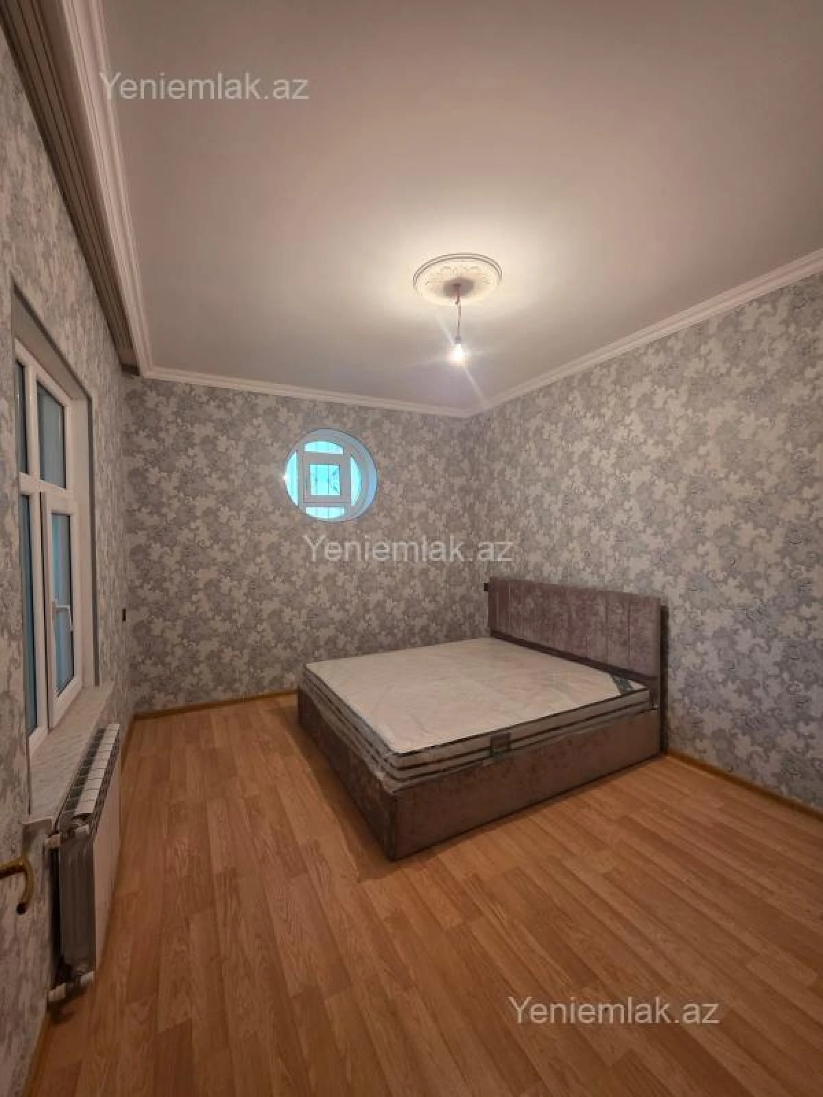 Satılır 4 otaqlı həyət evi 180 m²