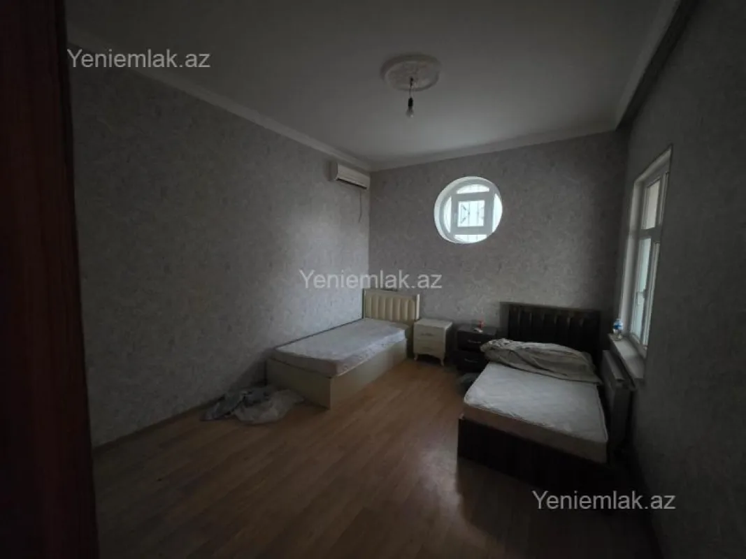 Satılır 4 otaqlı həyət evi 180 m²