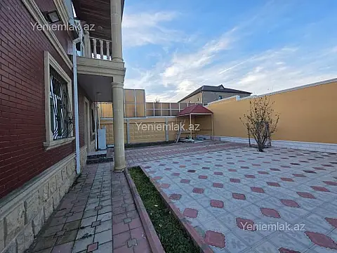 Satılır 4 otaqlı həyət evi 180 m²