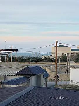 Satılır 4 otaqlı həyət evi 180 m²