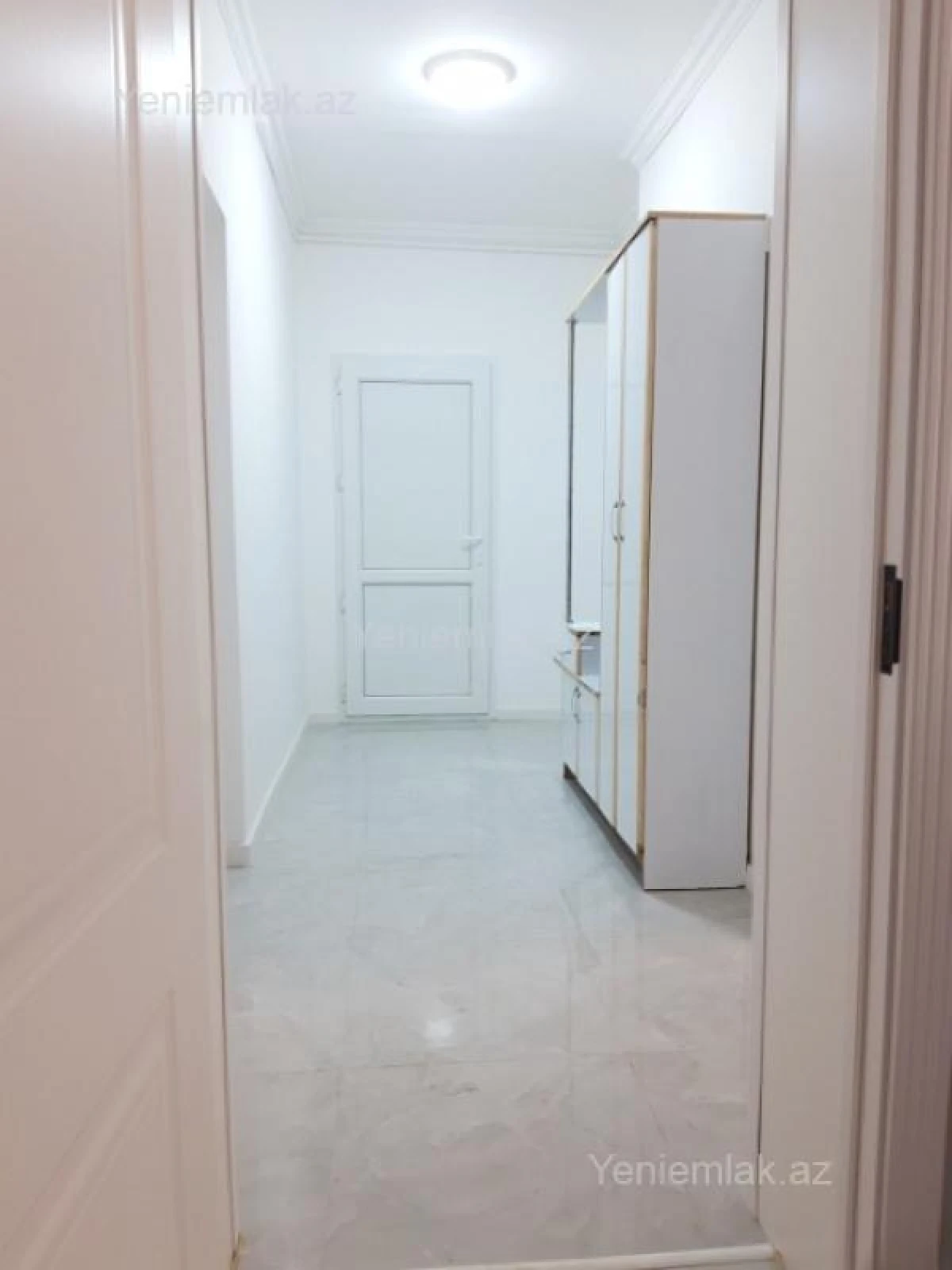 Satılır 2 otaqlı yeni tikili 77 m²