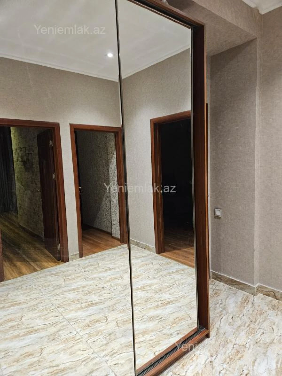 Satılır 2 otaqlı yeni tikili 96 m²