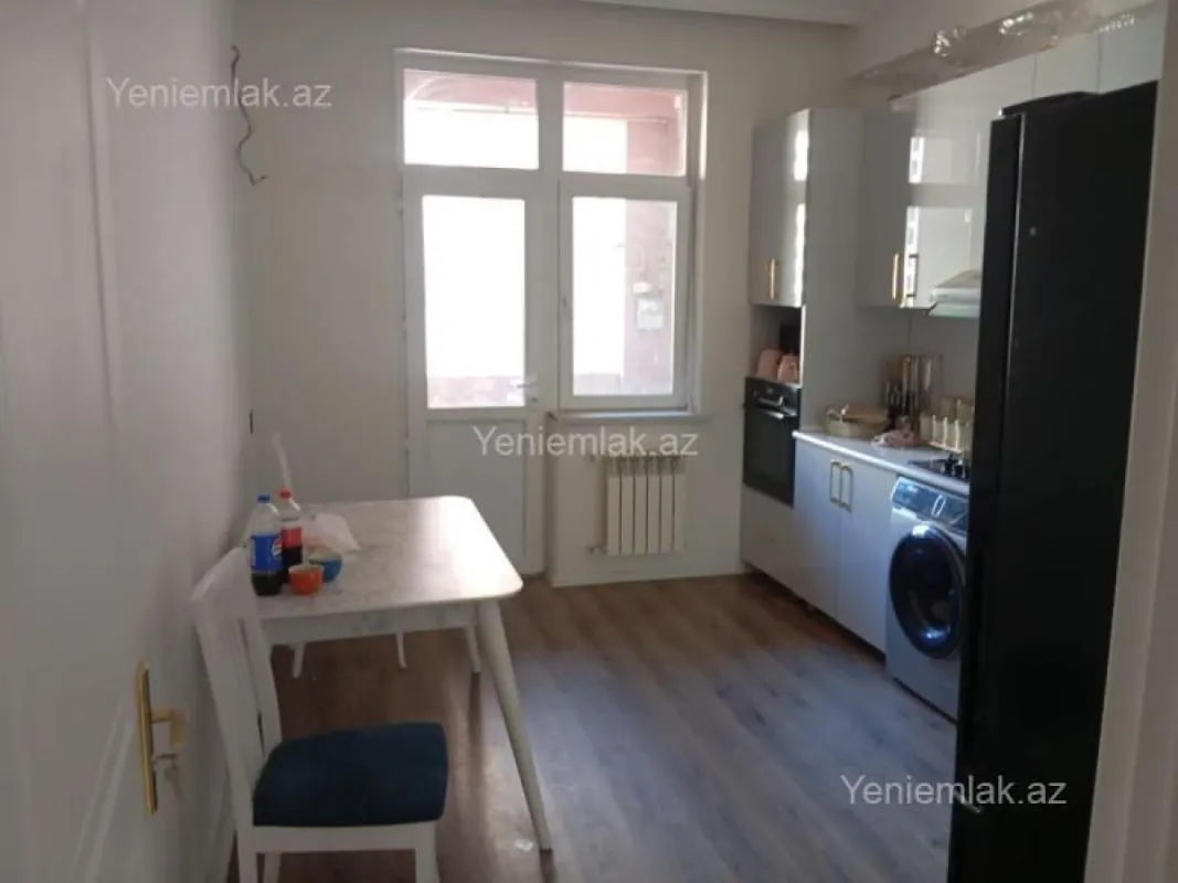 Satılır 3 otaqlı yeni tikili 81 m²