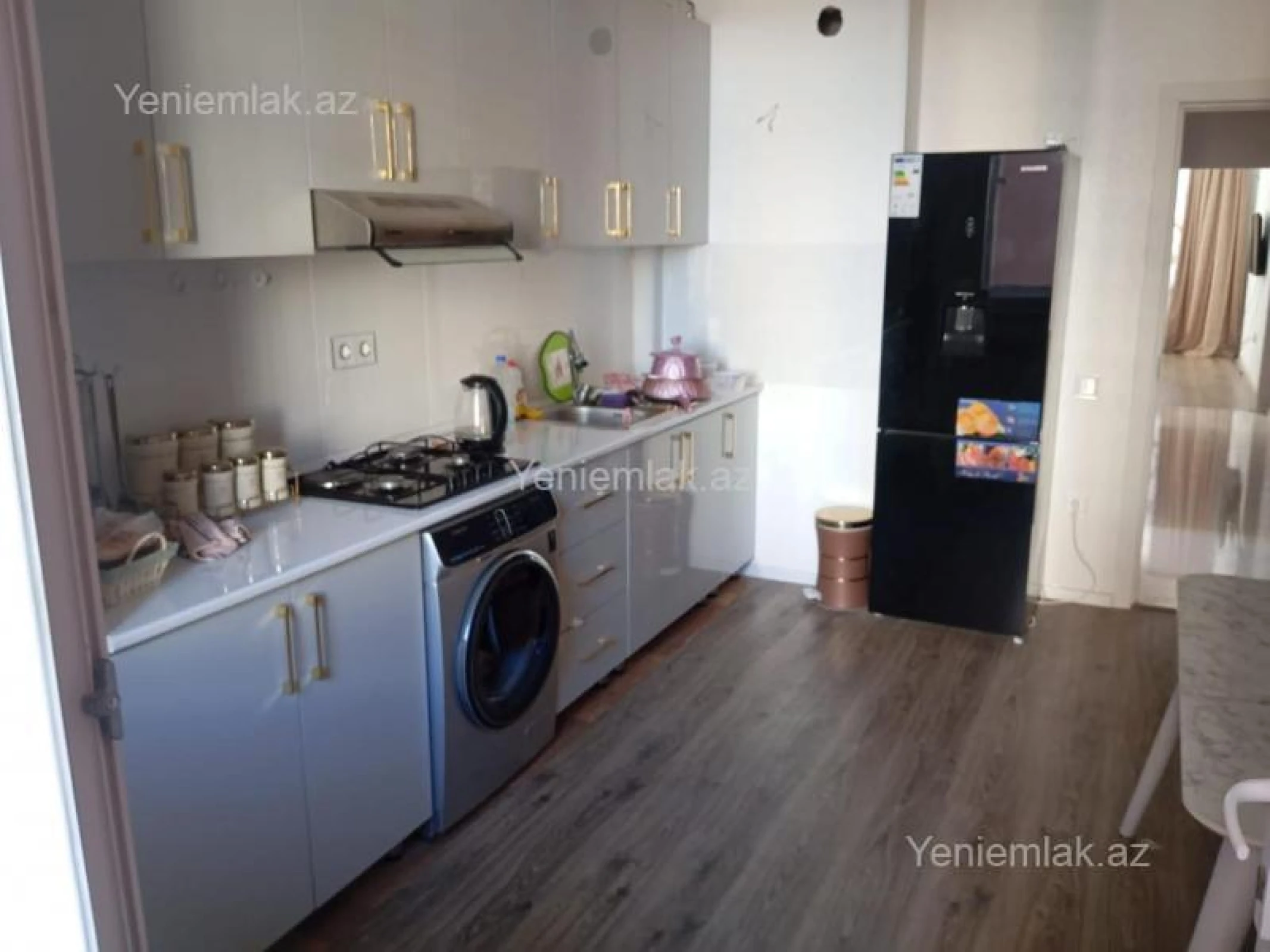Satılır 3 otaqlı yeni tikili 81 m²