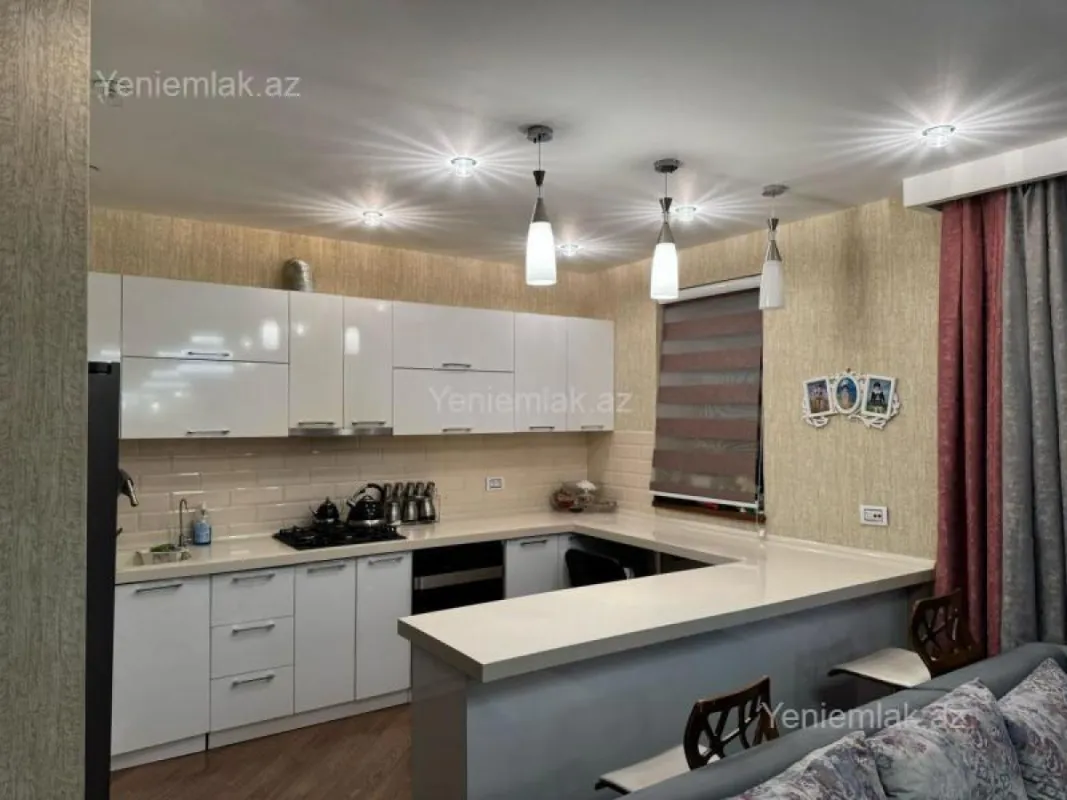 Satılır 7 otaqlı köhnə tikili 187 m²