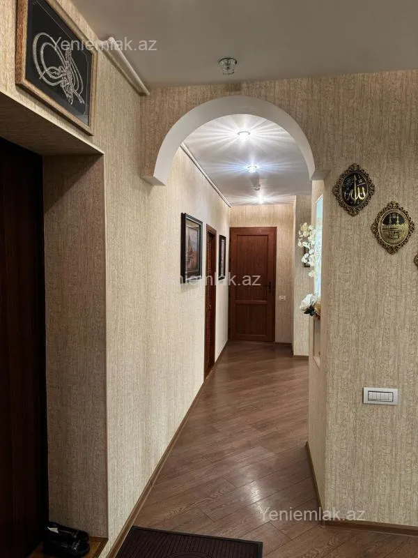 Satılır 7 otaqlı köhnə tikili 187 m²