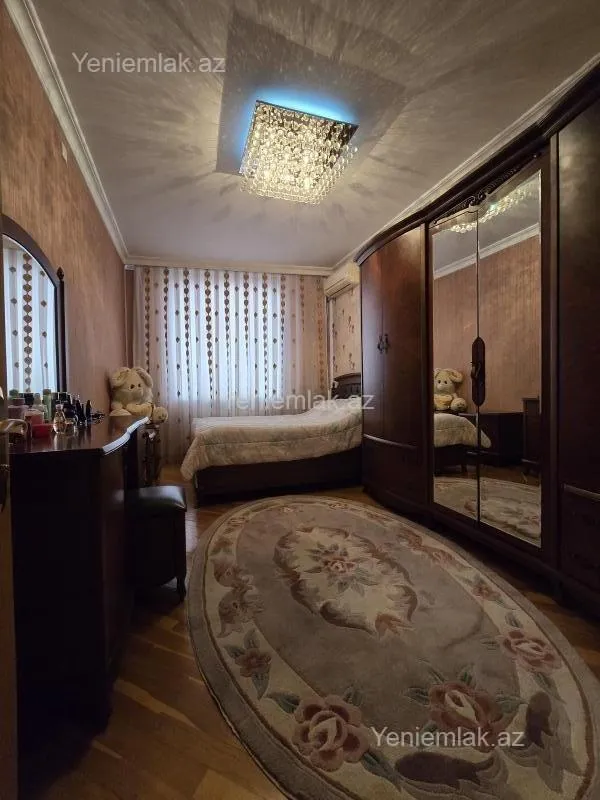 Satılır 3 otaqlı yeni tikili 138 m²