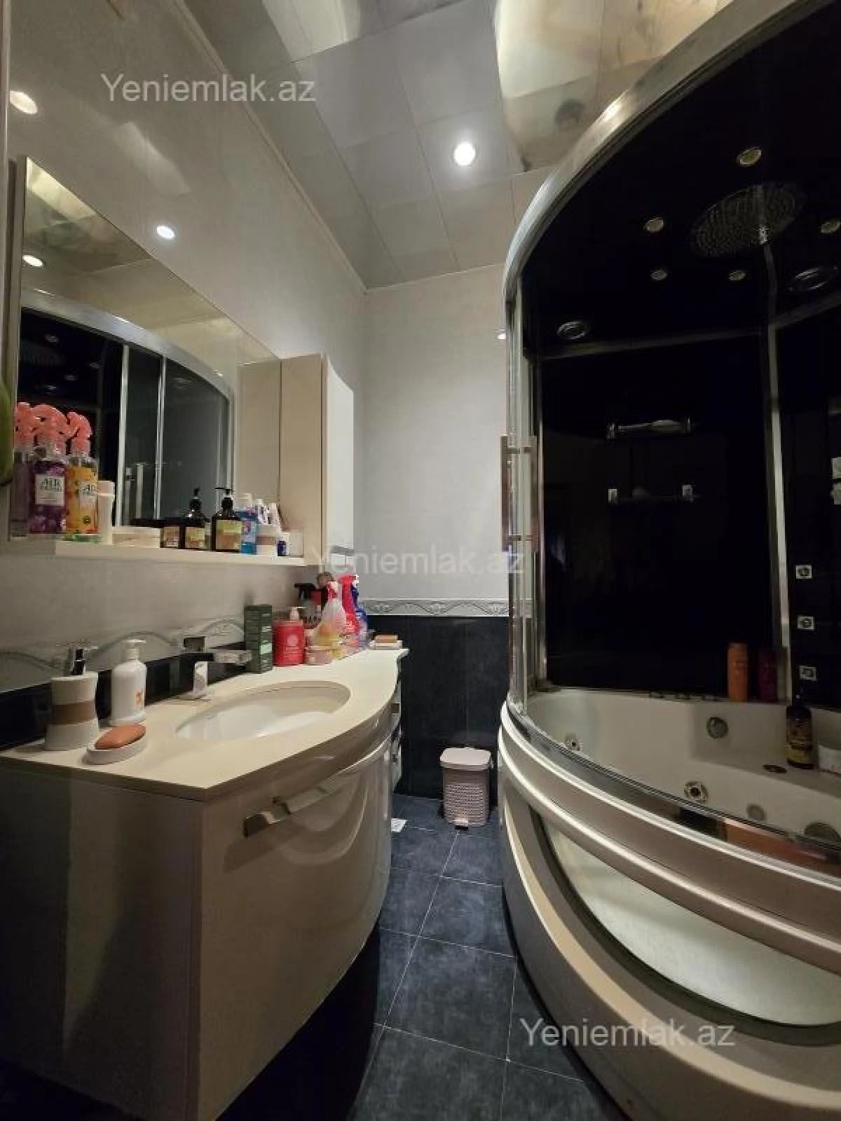 Satılır 3 otaqlı yeni tikili 138 m²