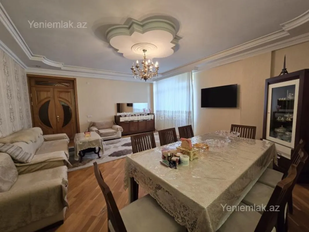 Satılır 3 otaqlı yeni tikili 138 m²