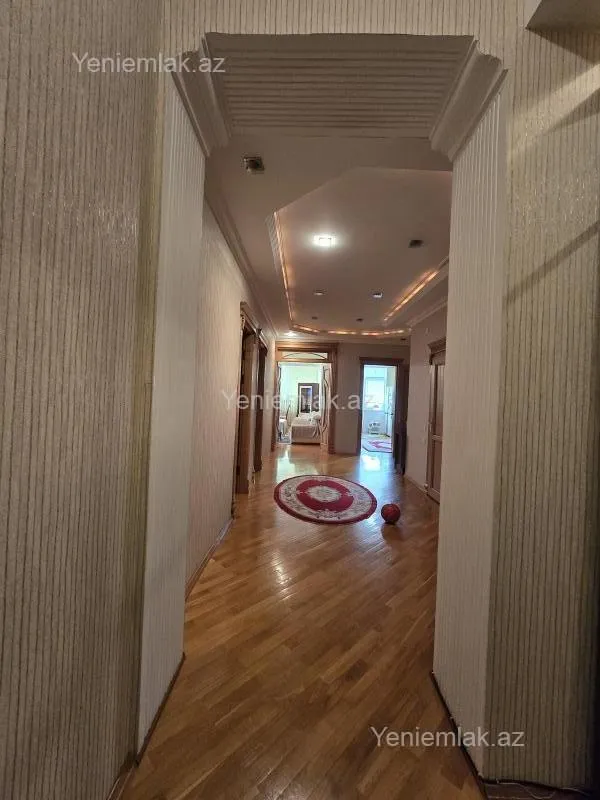 Satılır 3 otaqlı yeni tikili 138 m²