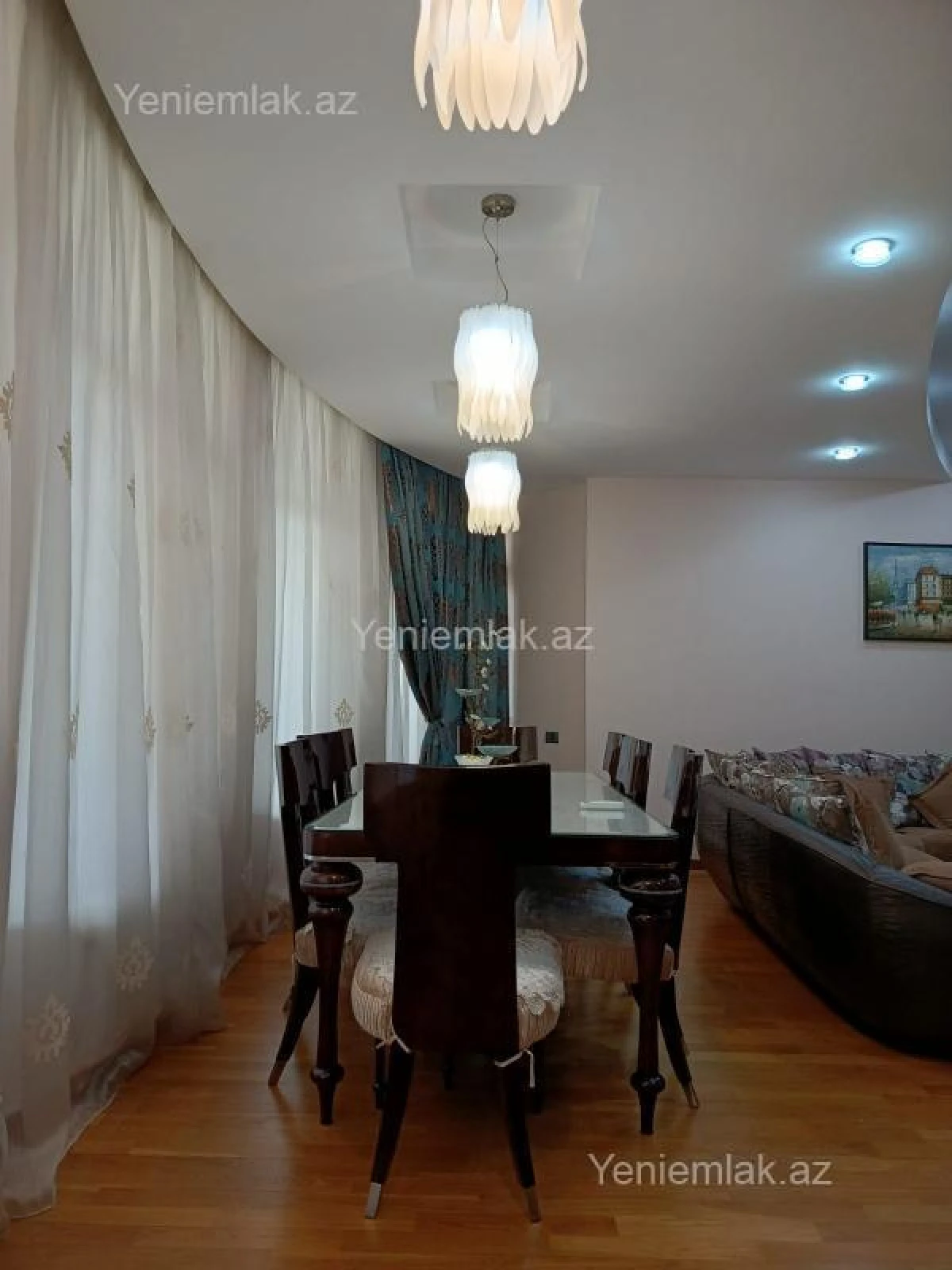 Satılır 4 otaqlı yeni tikili 180 m²