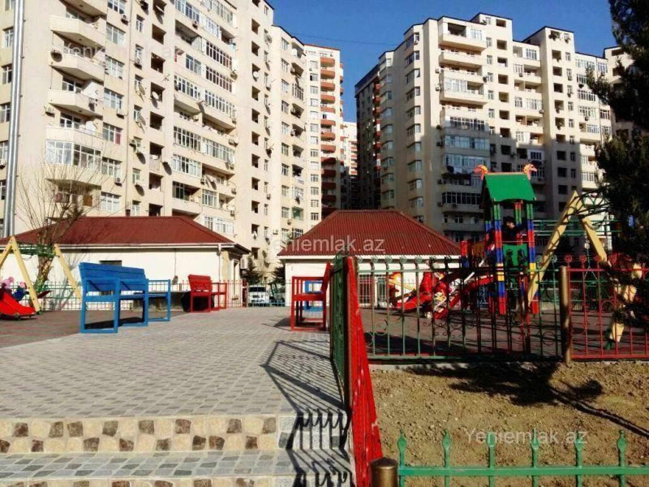 Satılır 4 otaqlı yeni tikili 180 m²